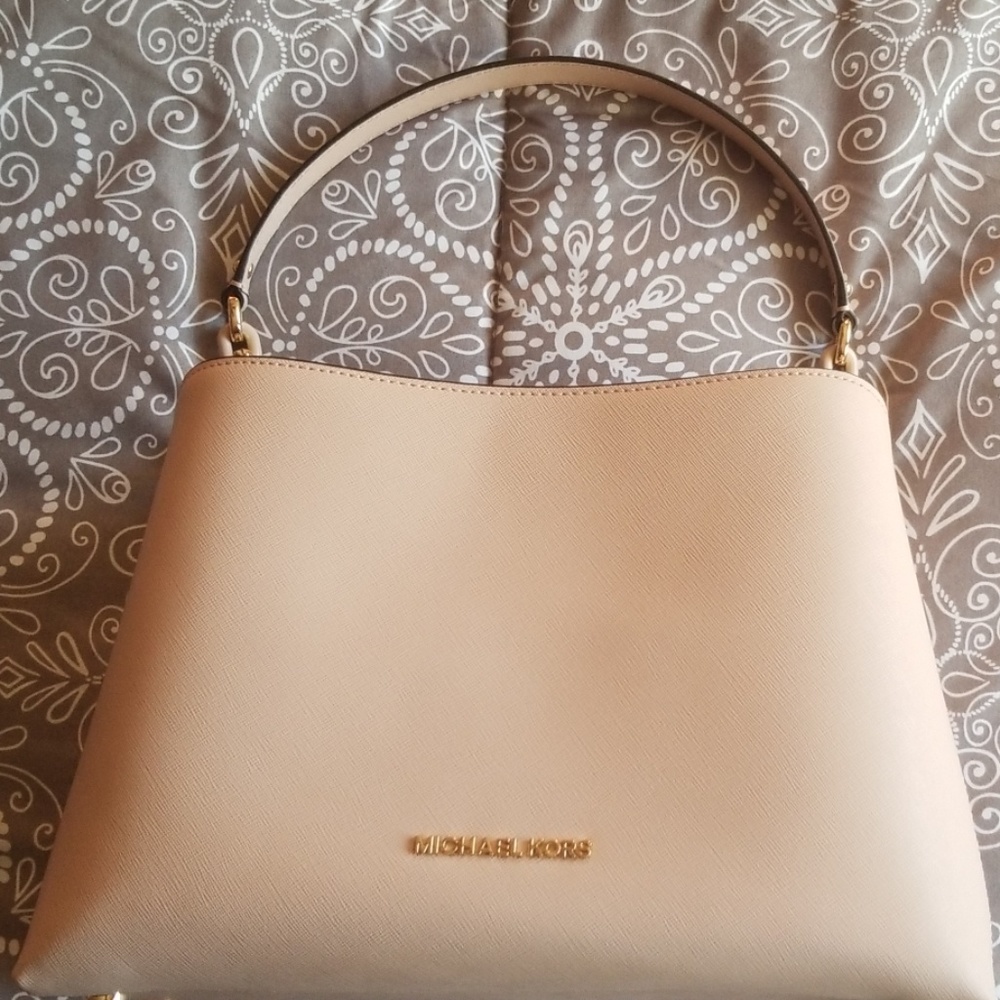 Michael Kors Handbag & Wallet